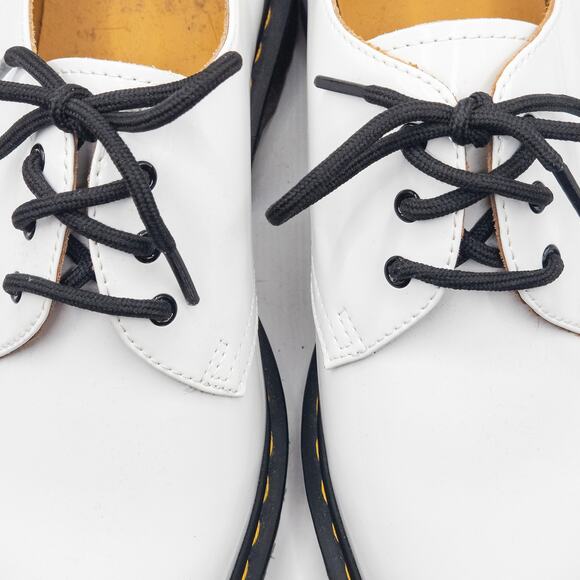 Dr. Martens White Glossy Oxford Shoes Size 9 Mod Punk Minimalist Streetstyle - Picture 7 of 7